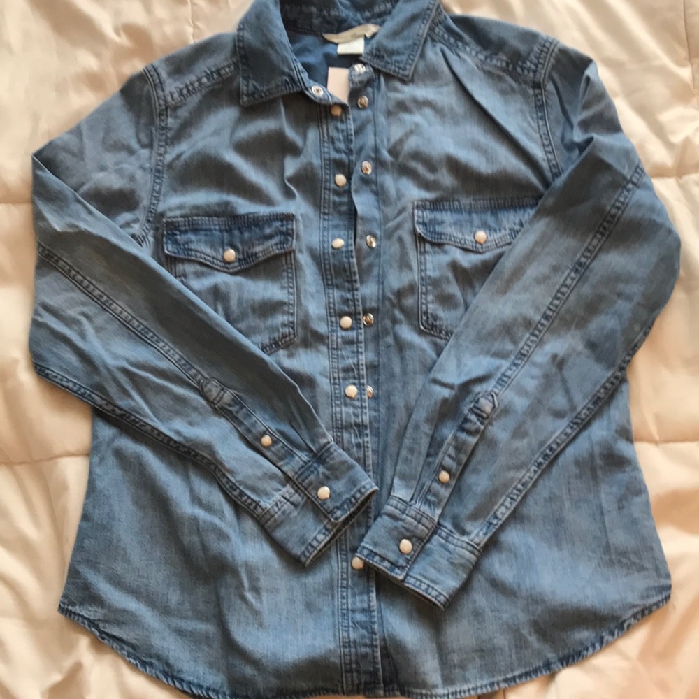 H & M denim blouse with snap enclosure. NWT. Size small